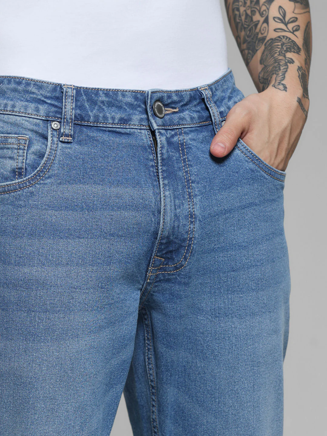 Light Blue Mid Rise Washed Regular Fit Jeans - Image 4