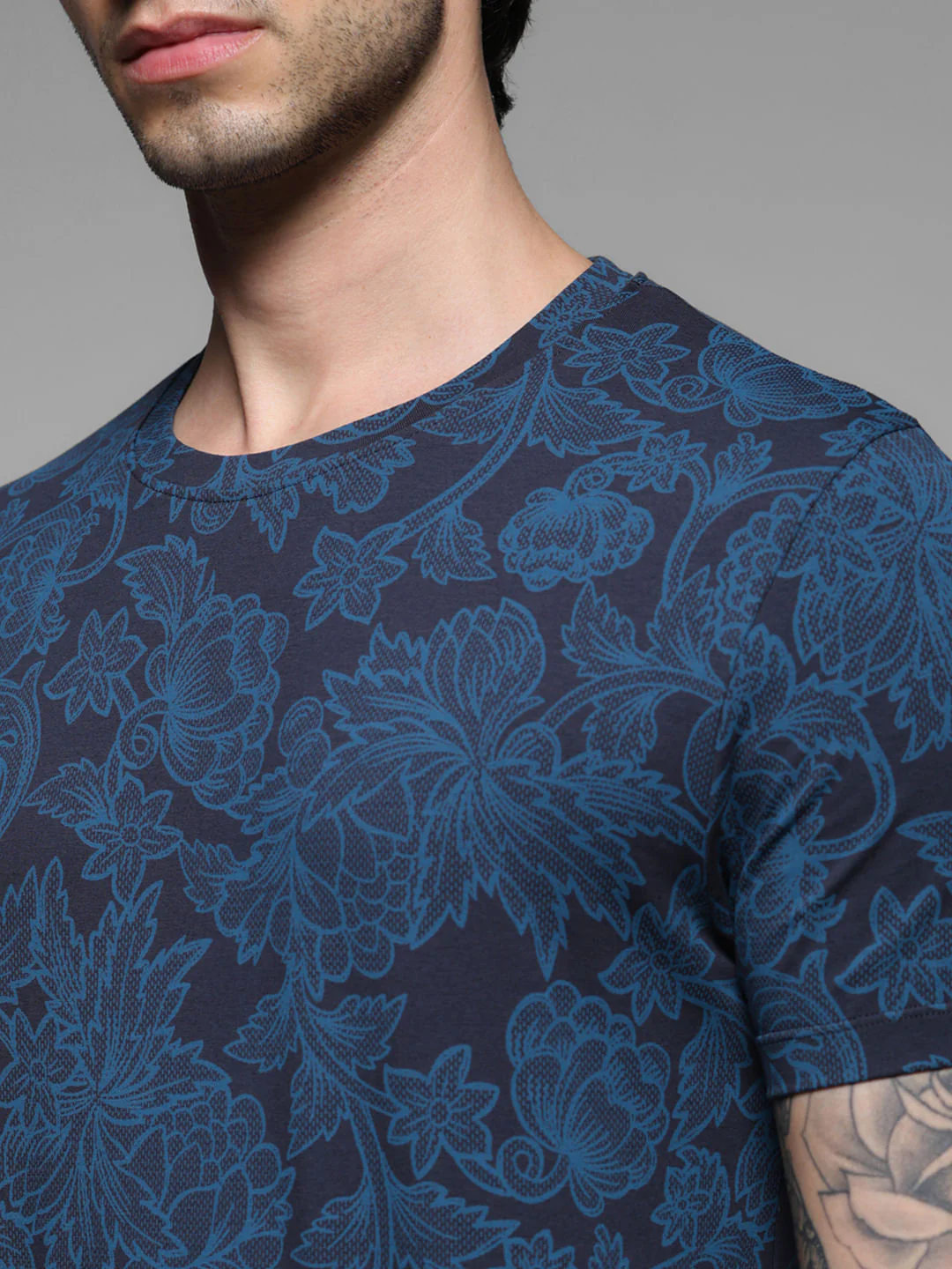 Blue Floral Print Slim Fit T-Shirt - Image 5
