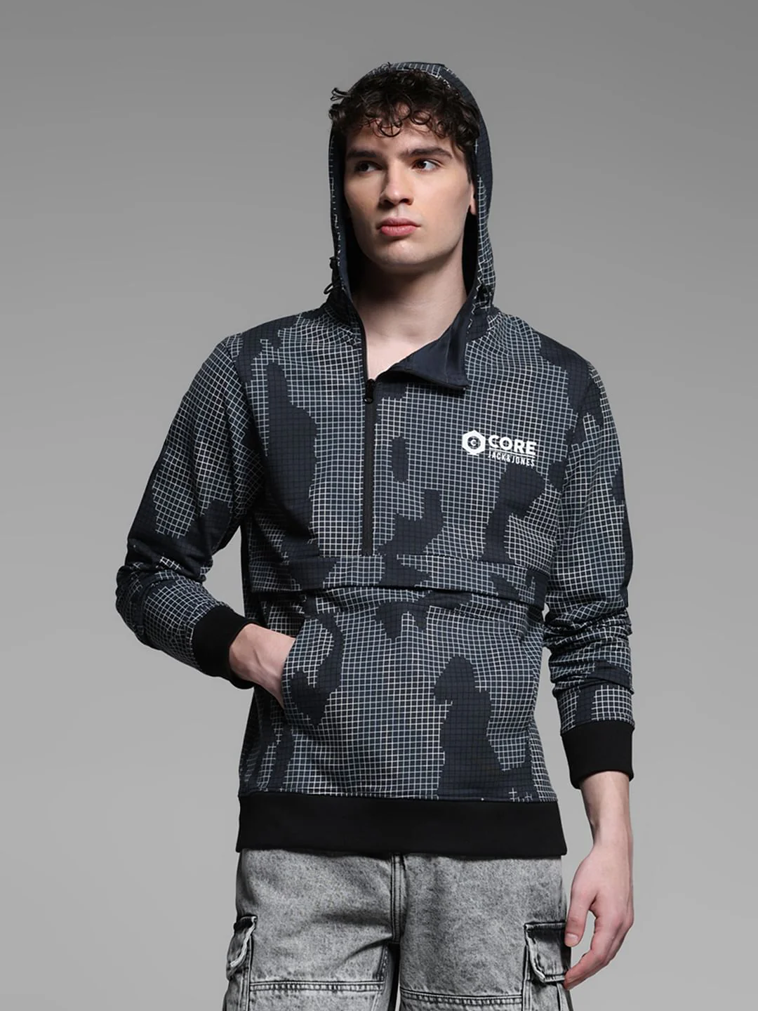 GREY HOODED SWEATSHIRT