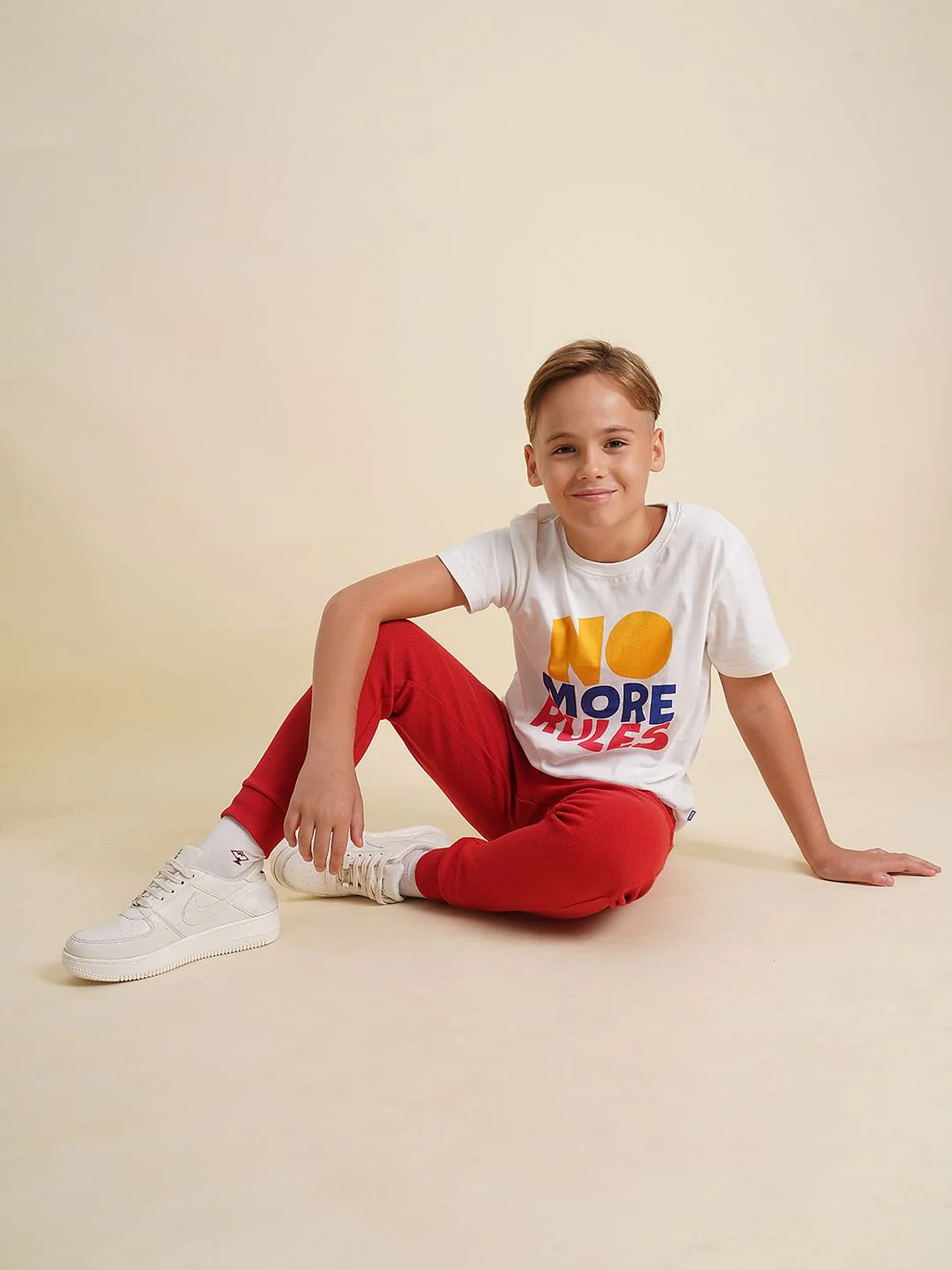 Boys Red Textured Cotton Sweatpants