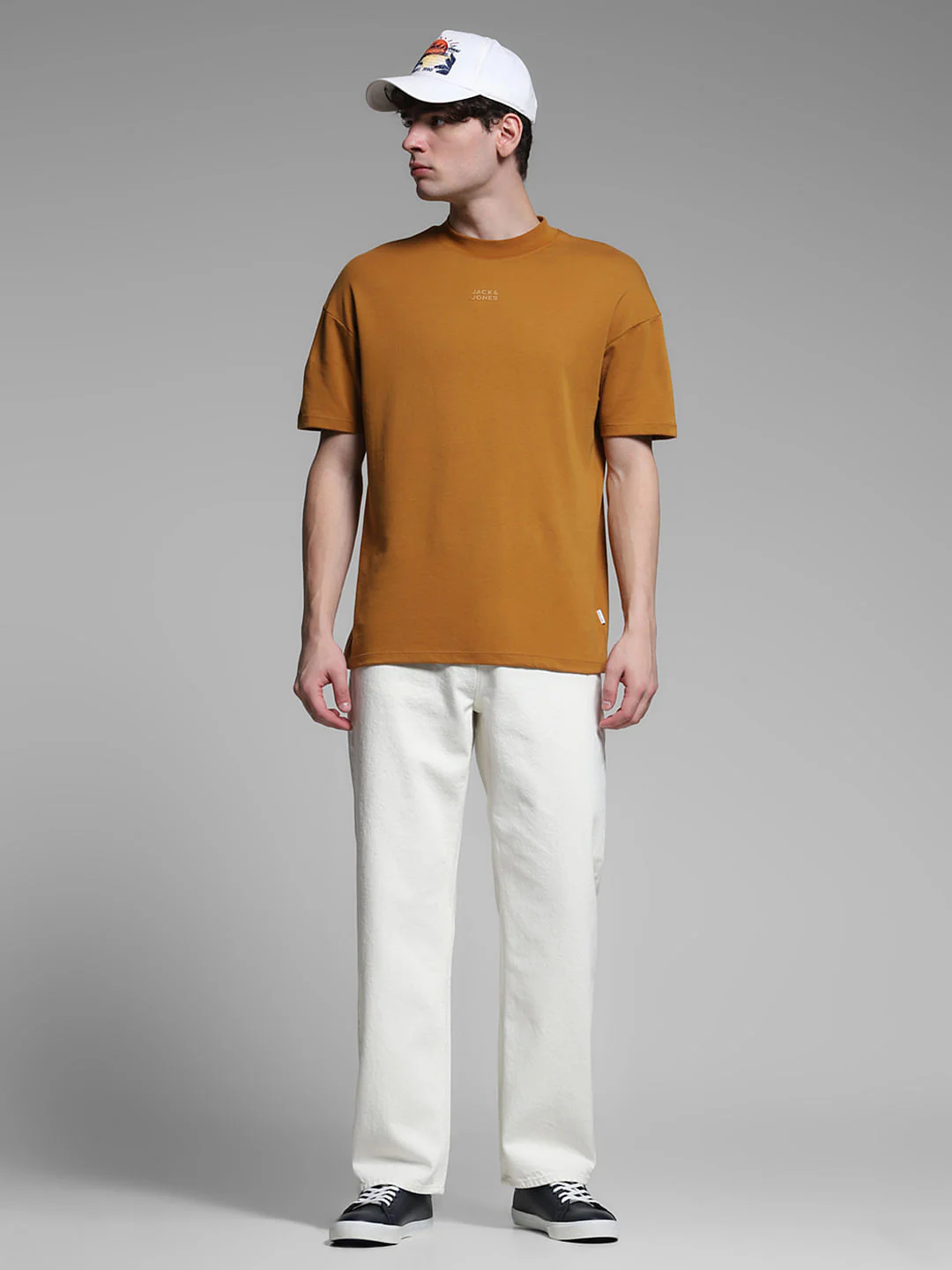 White High Rise Dario Loose Fit Jeans - Image 6