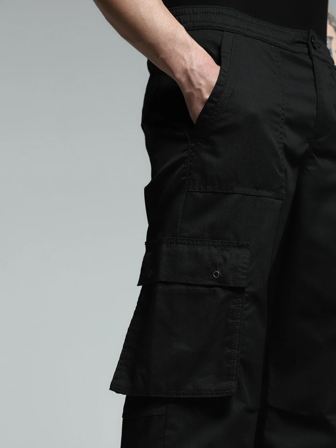 Black Mid Rise Cargo Pants - Image 4