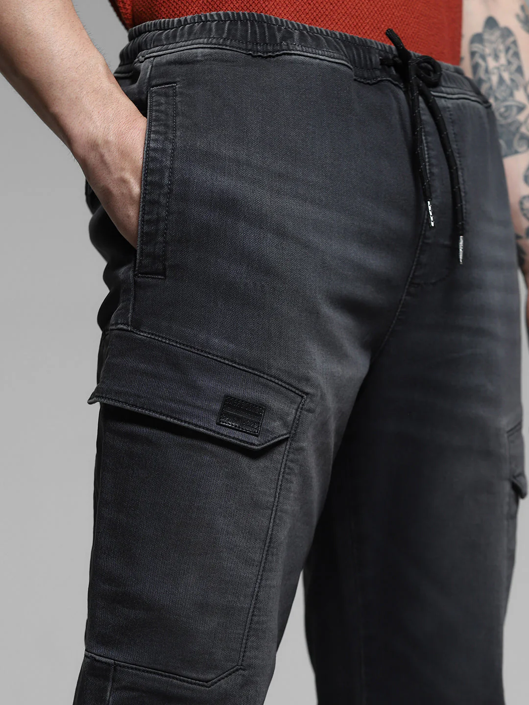 Black Anti Fit Cargo Jeans - Image 4