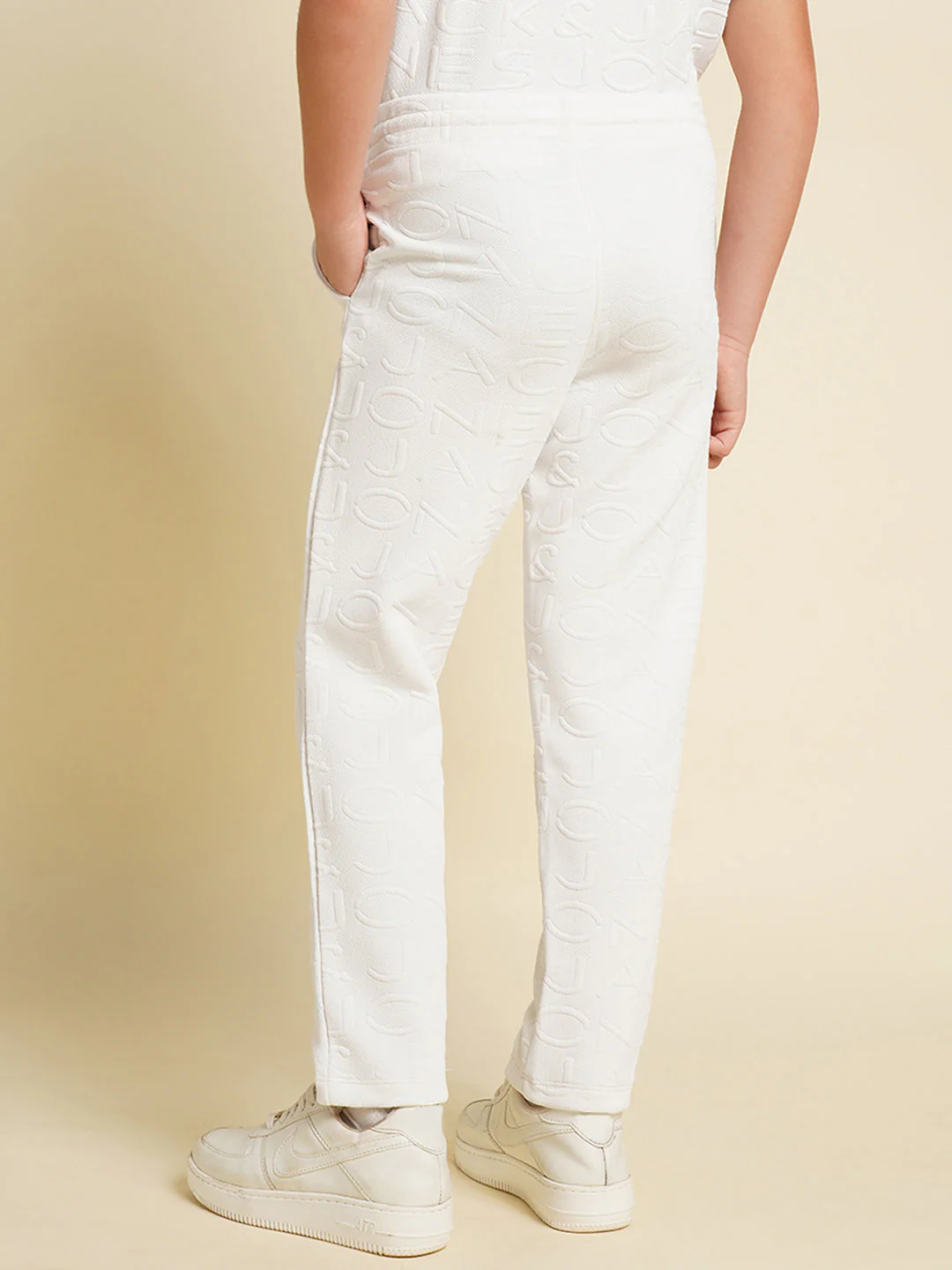 Boys White Cotton Joggers With Drawstring Waist And 3 Pockets - Image 4