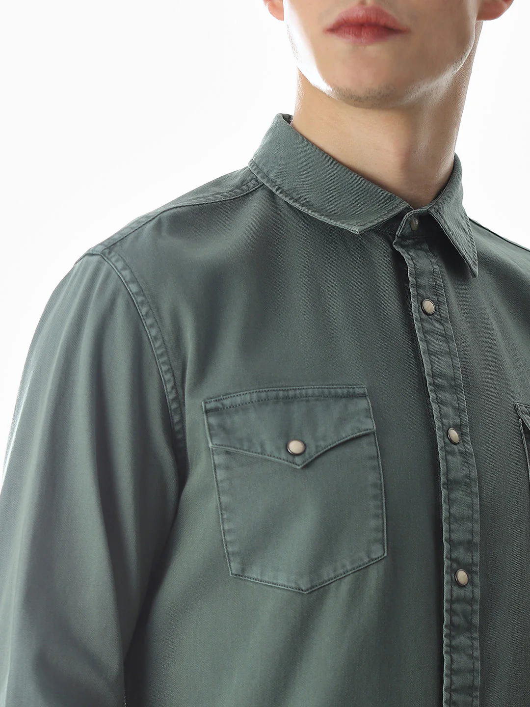 2 Patch Pocket Green Shirt - Image 5