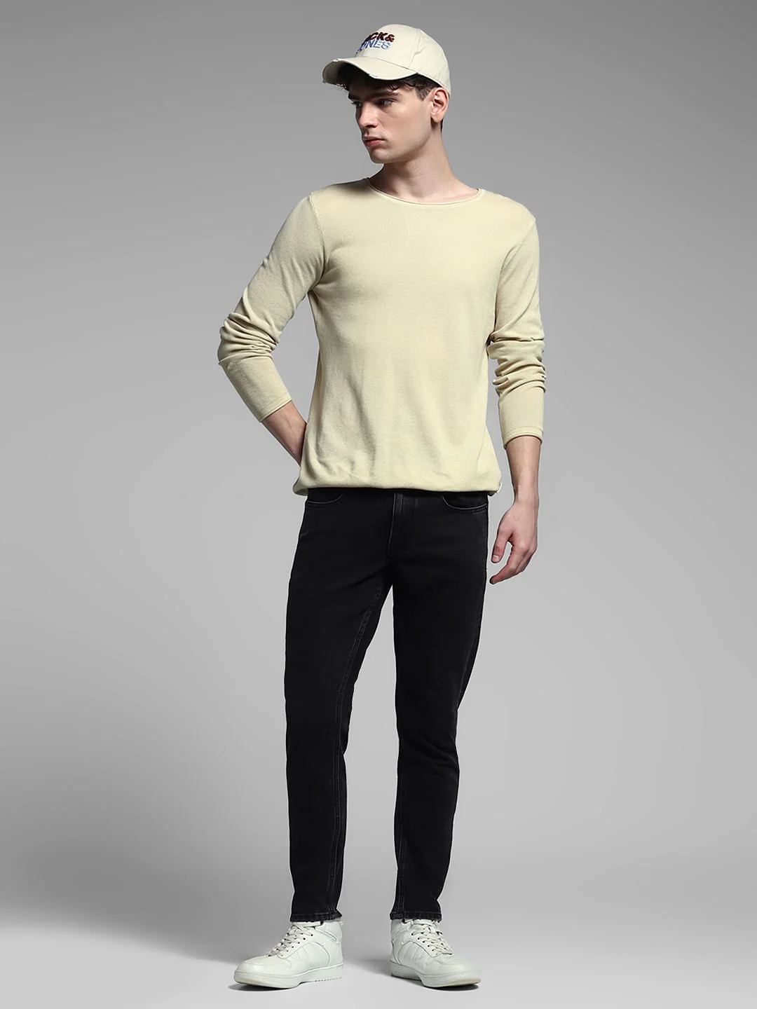 Black Mid Rise Brak Slim Fit Jeans - Image 6