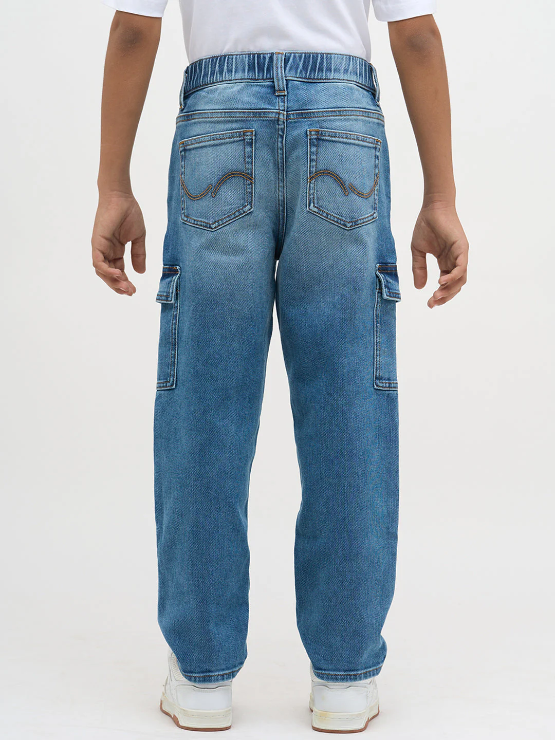 Light Blue Washed Loose Fit Jeans - Image 9