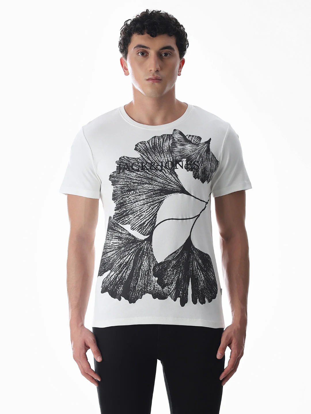 White Embroidered Print T-Shirt - Image 8