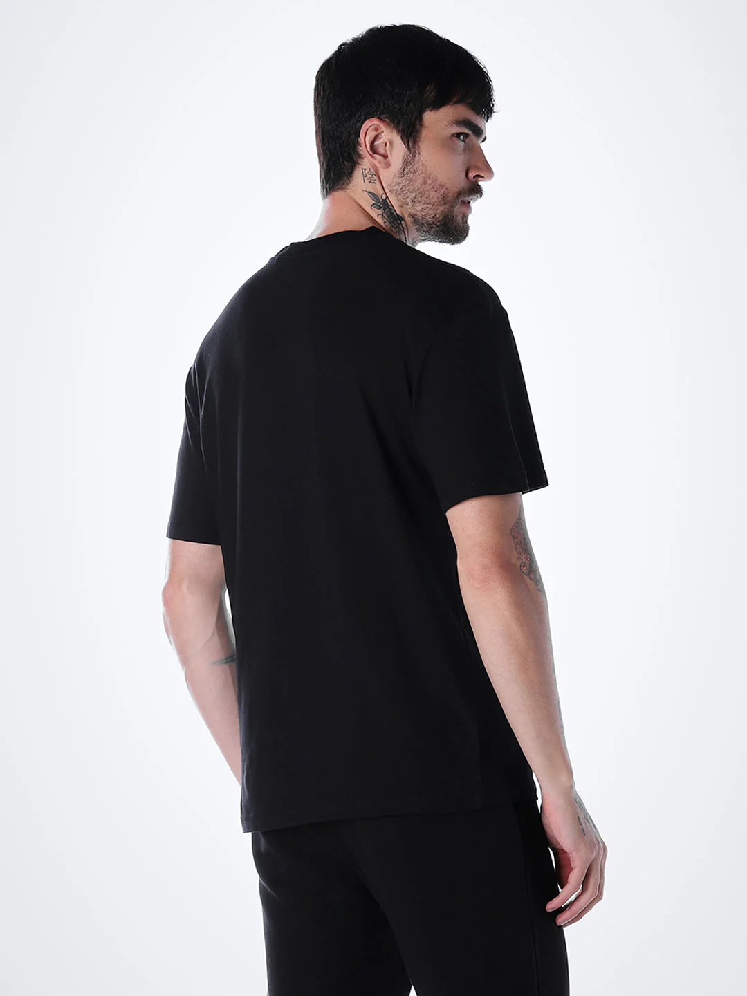 Varsity O-Neck T-shirt - Black - Image 4