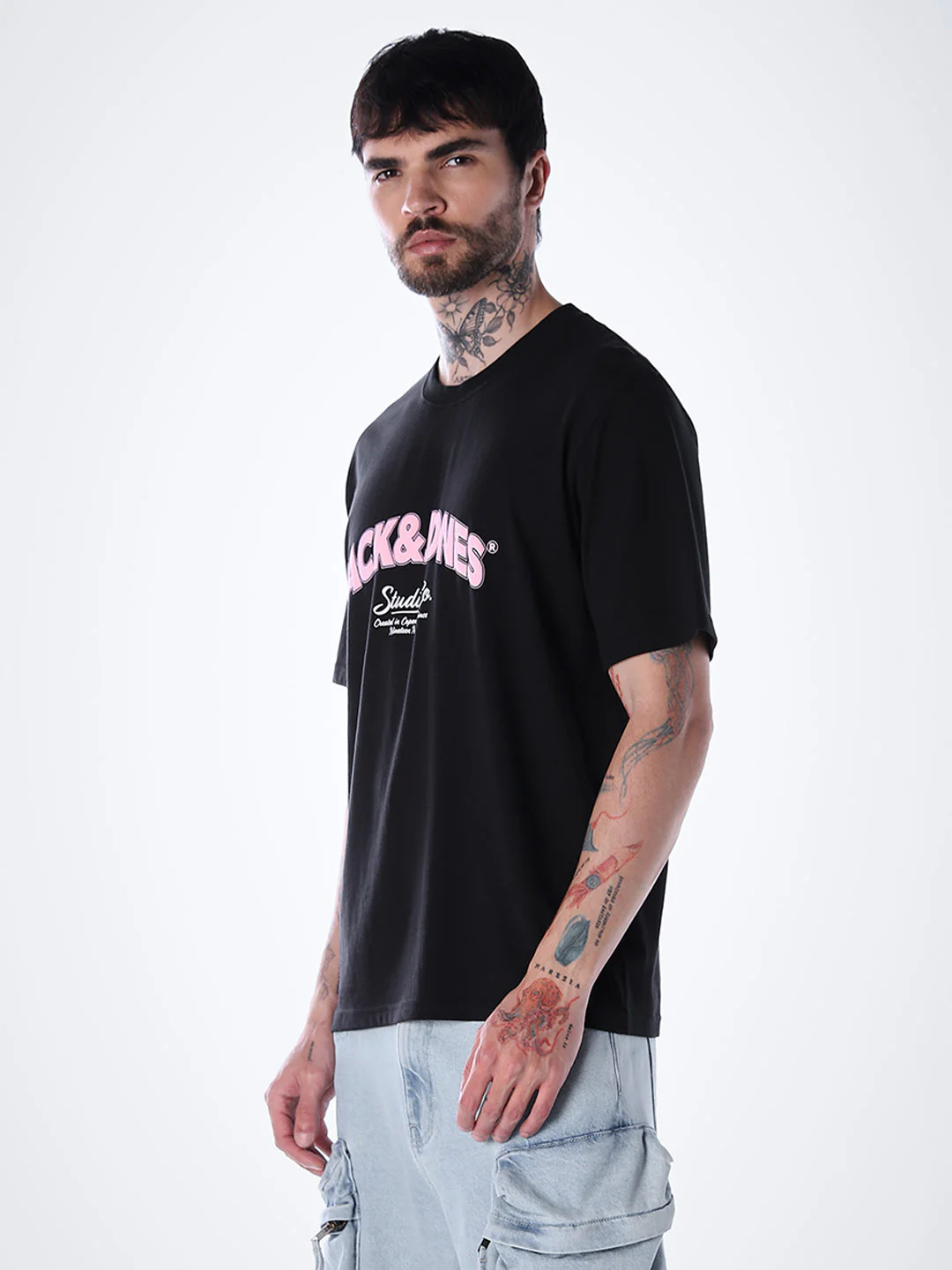 Large Logo Crew Neck T-shirt - Black - Image 3