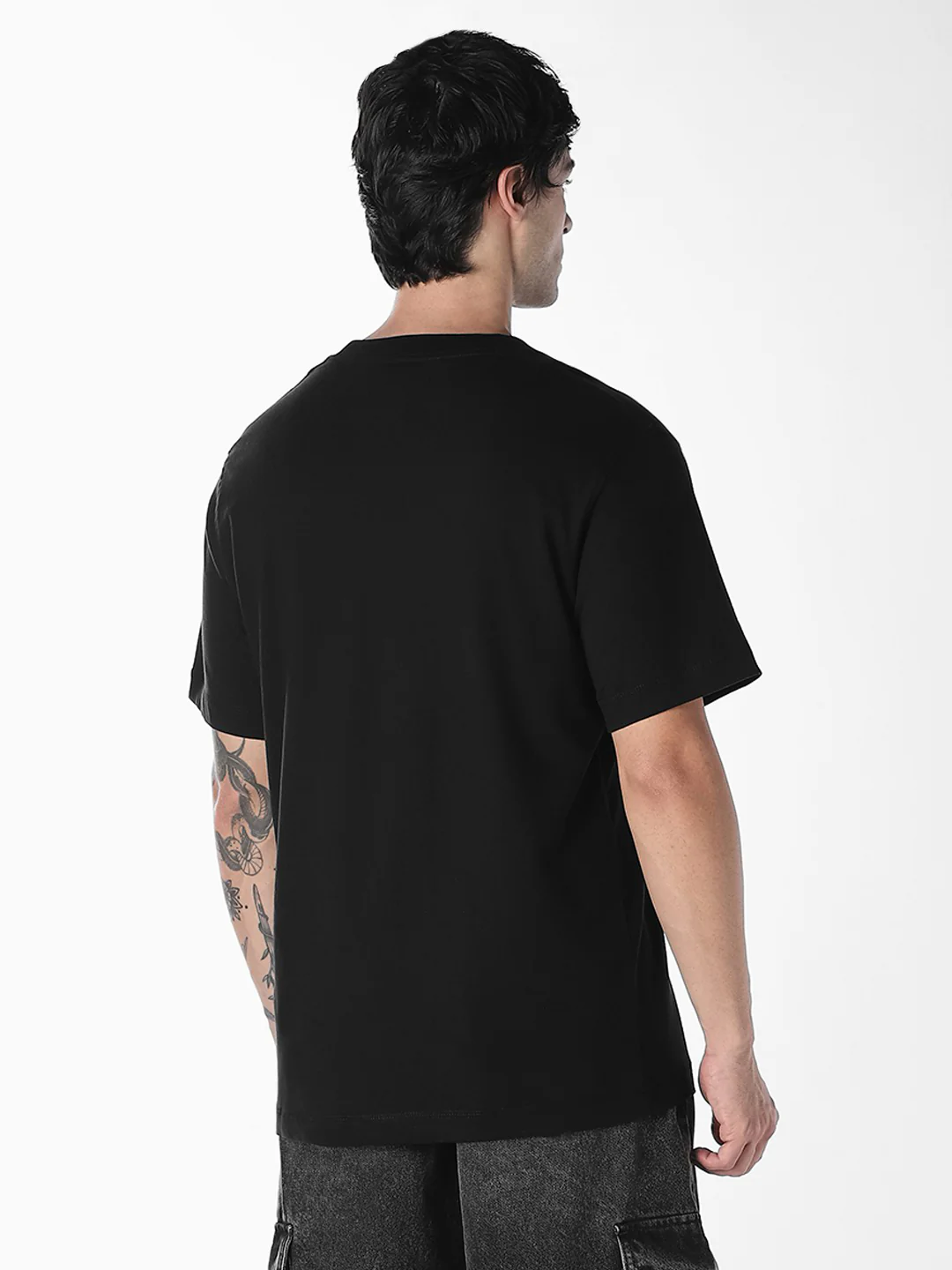 Men's Black Relaxed Fit Crew Neck T-Shirt With Chest Embroidery - Image 4