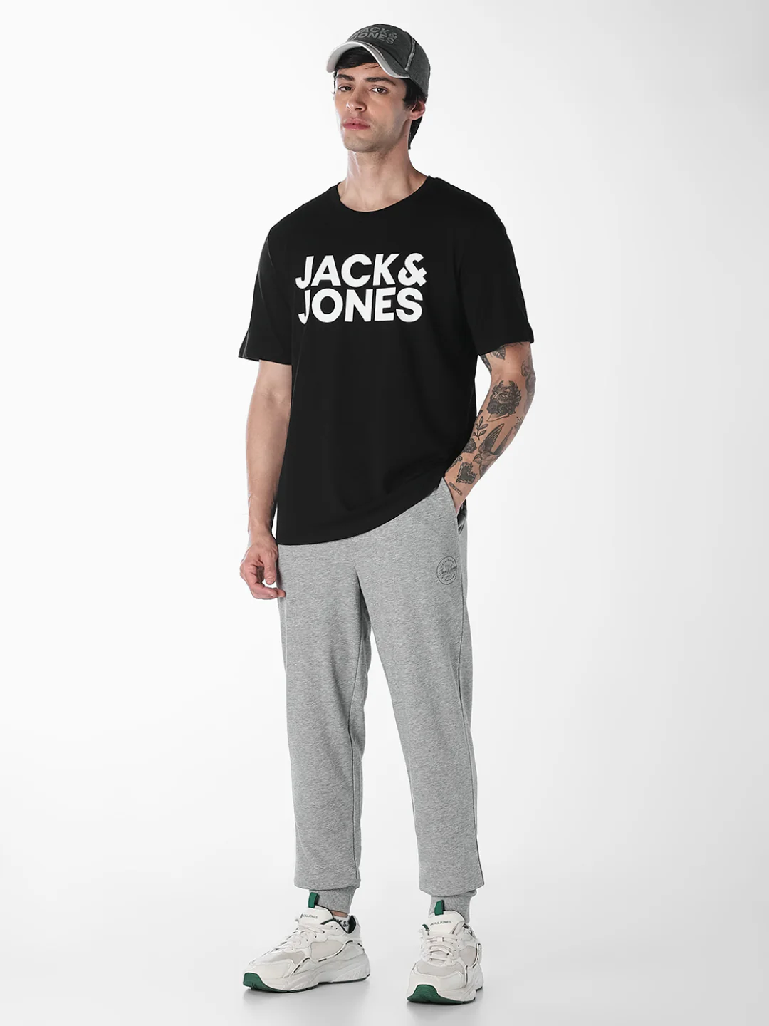 Men Organic Cotton Slim Fit Crew Neck Logo Print T-Shirt - Black - Image 6