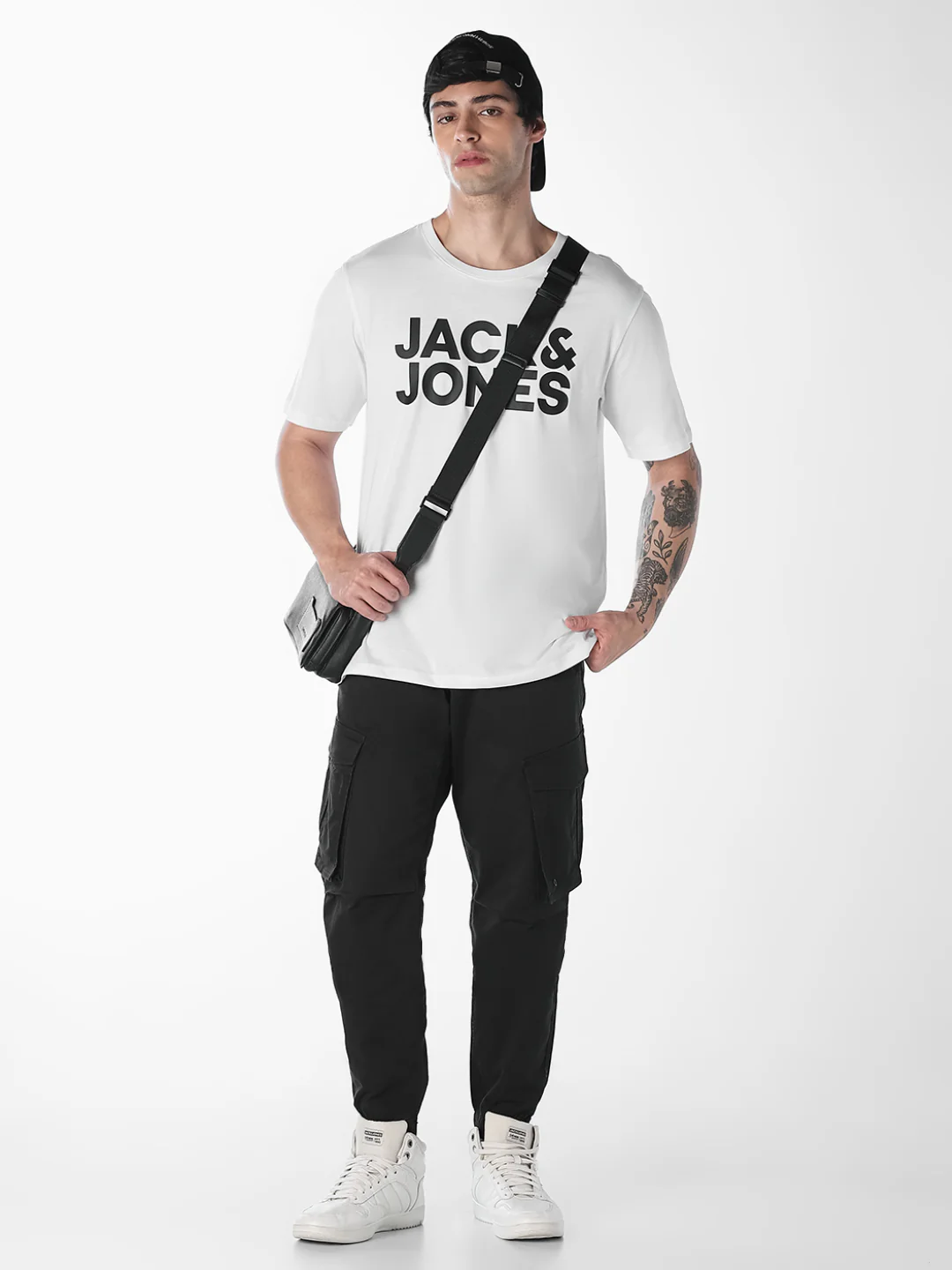 Men's Organic Cotton Slim Fit Crew Neck Logo Print T-Shirt - White - Image 6