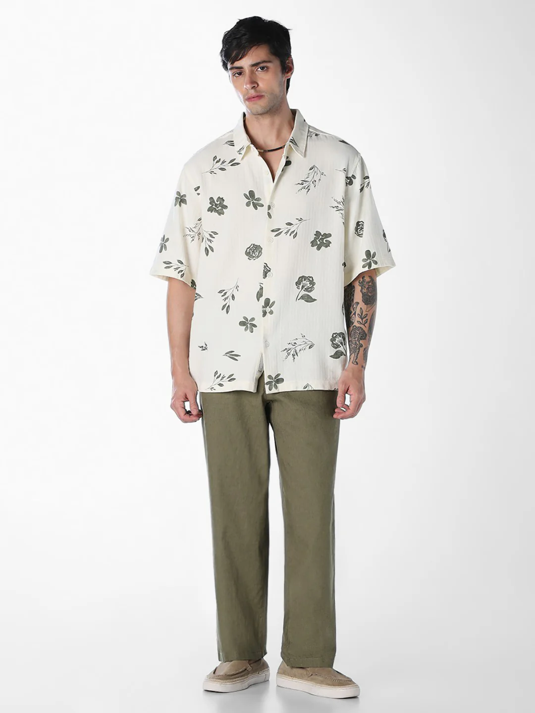Men Olive Linen Blend Regular Fit Chinos - Image 6