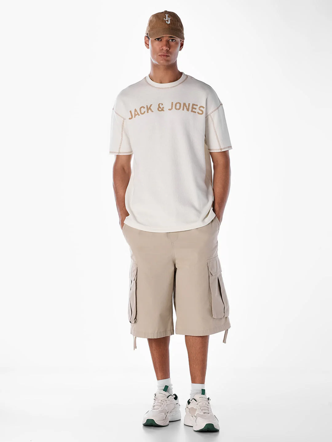 Contrast Stitch Boxy Fit T-shirt - Image 6