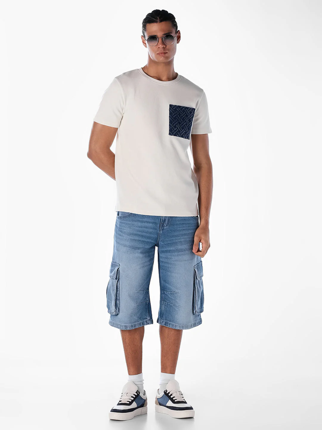 Contrast Chest Pocket T-shirt - Image 6