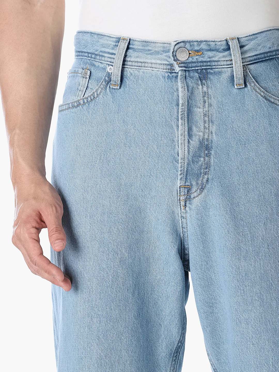 Men's Light Blue Loose Fit Low Rise Jeans With Button Fly - Image 4