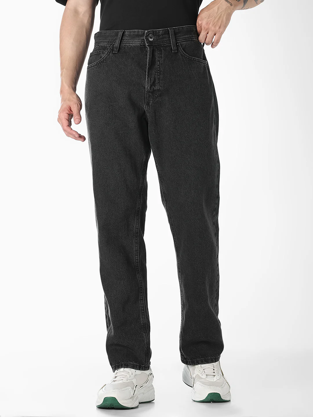 Men's Black Solid Straight Fit Low Rise Jeans