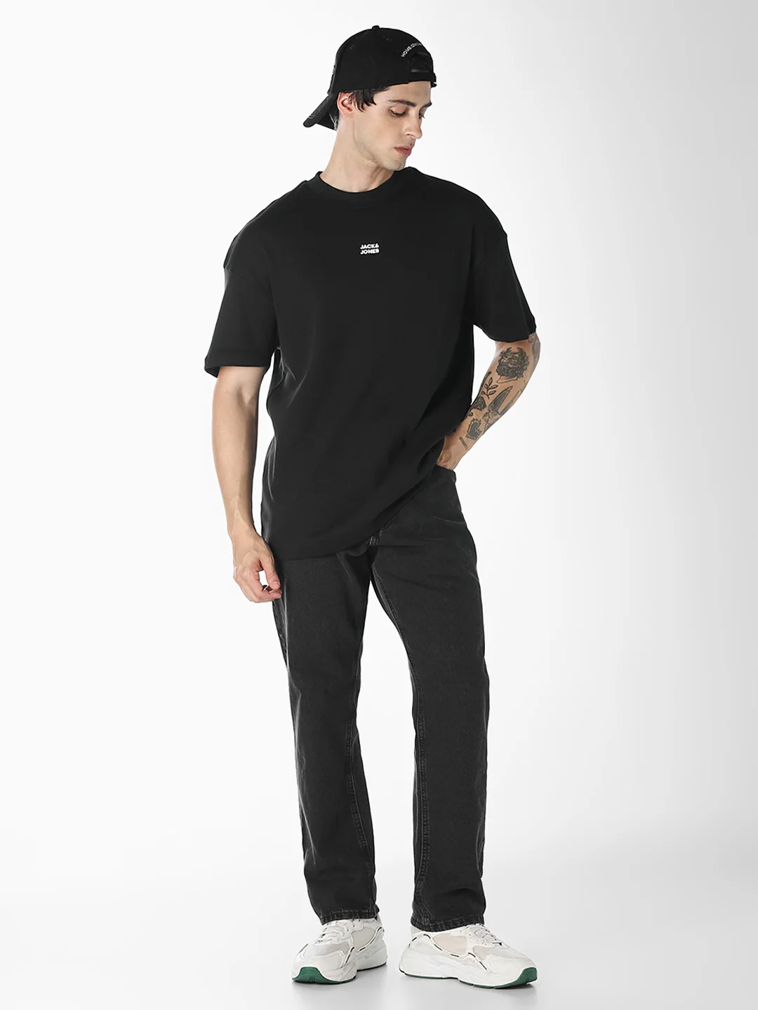 Men's Black Solid Straight Fit Low Rise Jeans - Image 6