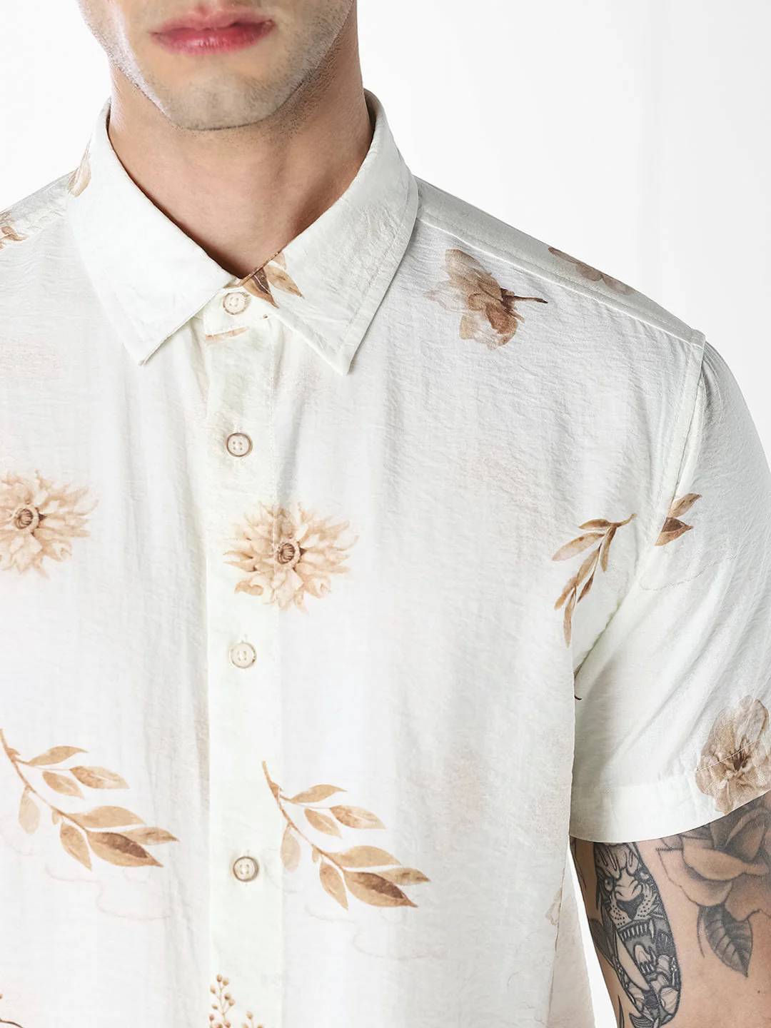 Off-White Floral Comfort Fit Shirt - Image 5