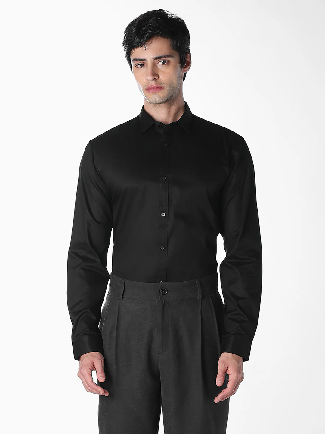Men's Black Solid Slim Fit Cotton Poplin Formal Shirt - Image 2