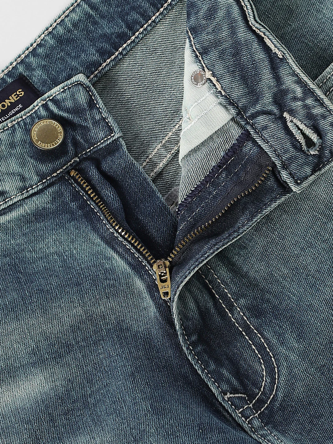 Washed 5 Pocket Dario Loose Fit Jeans - Image 5