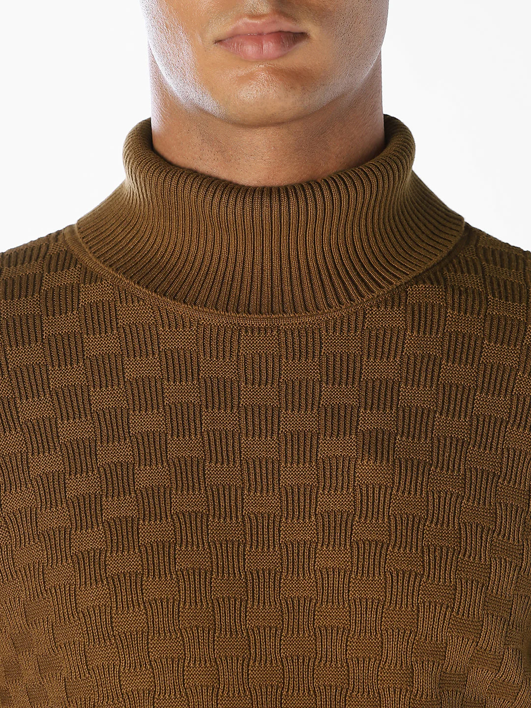Textured high-neck Pullover - Image 5