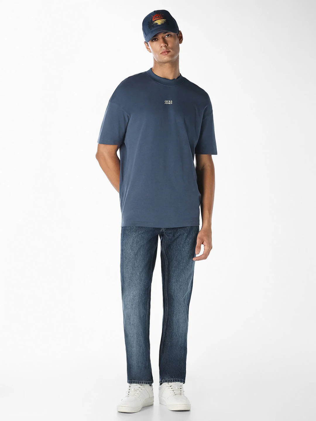 Blue Washed Regular Fit Jeans - Image 6